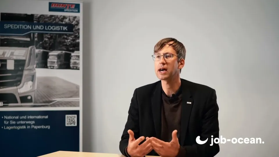 Video: 5 Mitarbeiter in 3 Monaten in der Logistik